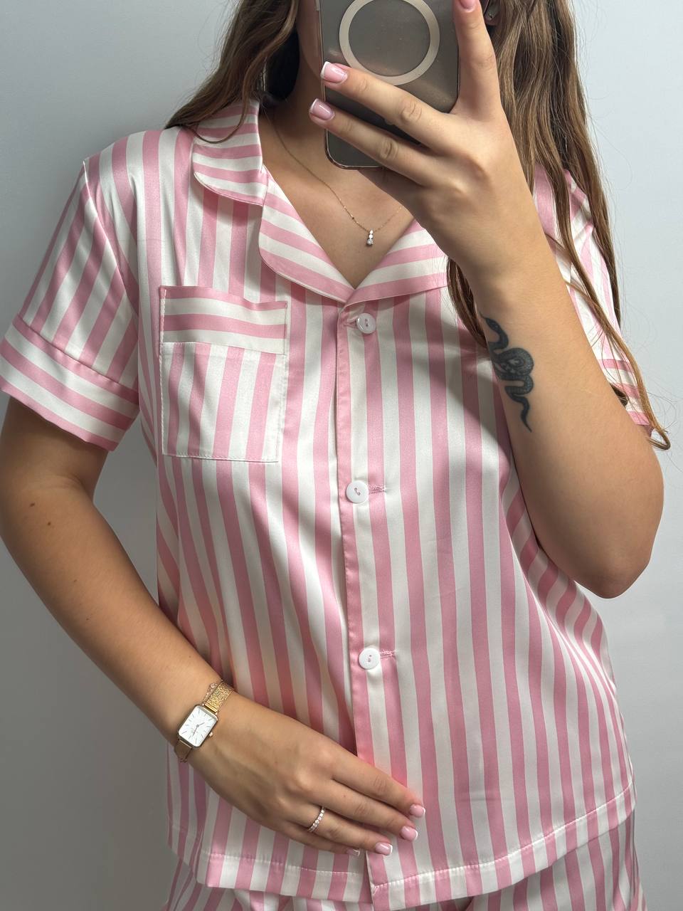 47376eb2-4a8b-4dad-b962-eaccea5b0d2f Сатин одиничка (Рубашка з кортким рукавом та шорти) рожева смужка2 - Зображення 1