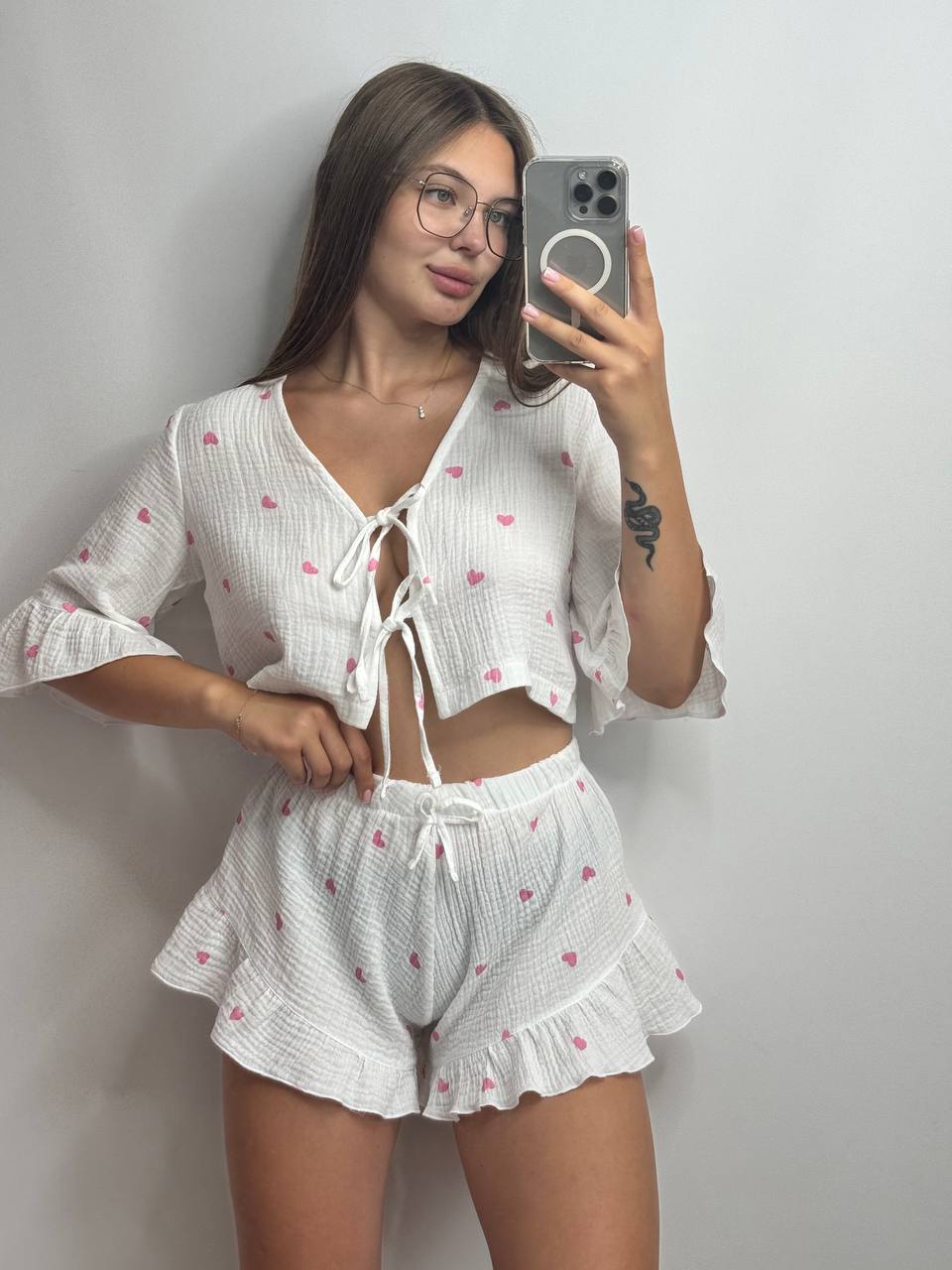 5c09b7b0-d965-4ffb-88e7-bb0fa9c1ee05 Муслін 1-ка на завязках в рожеві сердечка - Зображення 1