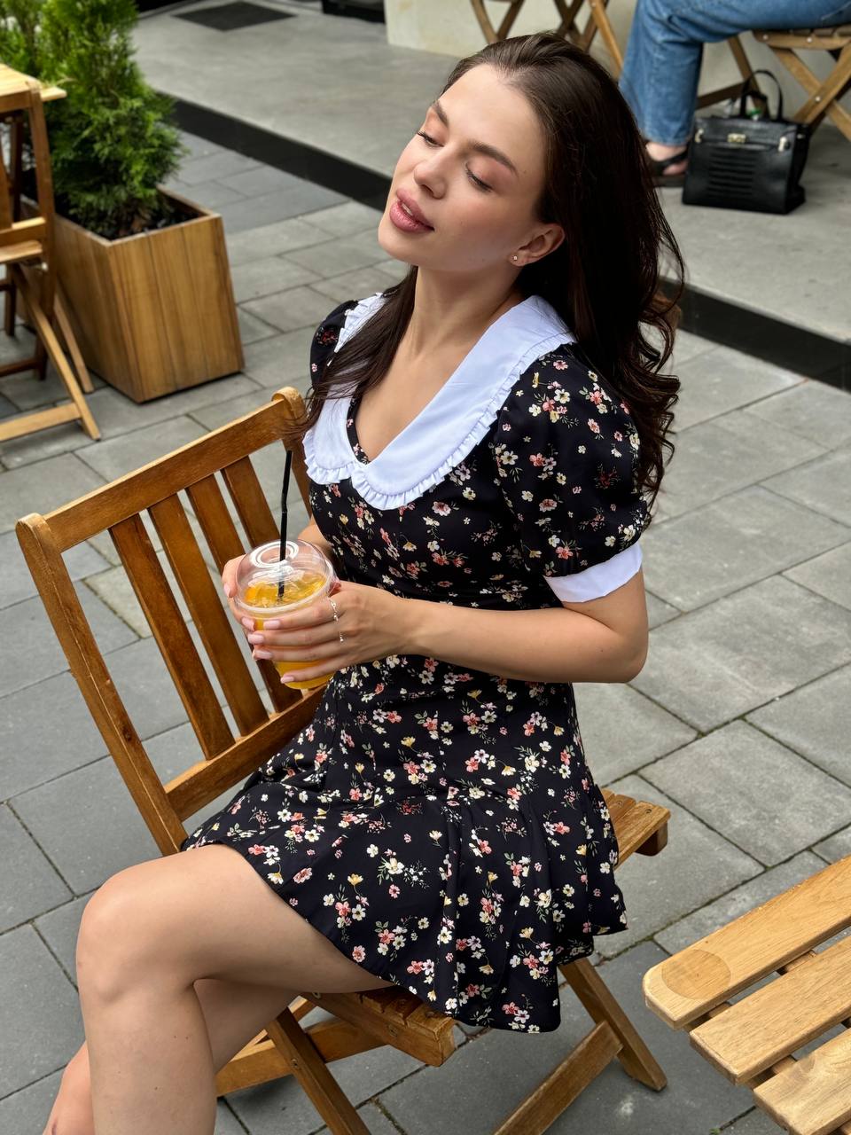 87d4d03c-7058-4688-82ef-c5228e2c0f28 Сукня штапель з коміром, міні чорна - Зображення 1