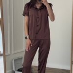 Шовк трійка короткий рукав каштановий чорний кант