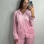 Піжама з плюшу на ґудзиках з кишенями, зефірна з білим кантом