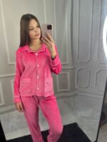 Піжама з плюшу на ґудзиках з кишенями, малинова  з білим кантом - Зображення 2