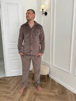 Плюшева чоловіча піжама на ґудзиках мокко - Зображення 3