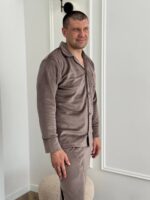Плюшева чоловіча піжама на ґудзиках мокко - Зображення 2