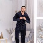Плюшева чоловіча піжама на ґудзиках синій