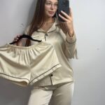 Шовк трійка довгий рукав молочний чорний кант