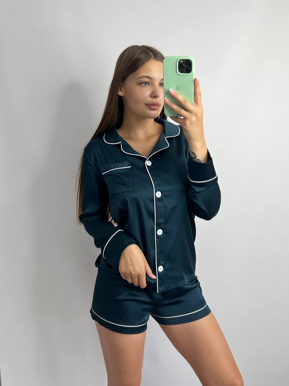 photo_2025-11-28_12-36-57 Шовк трійка довгий рукав темний смарагд білий кант - Зображення 1