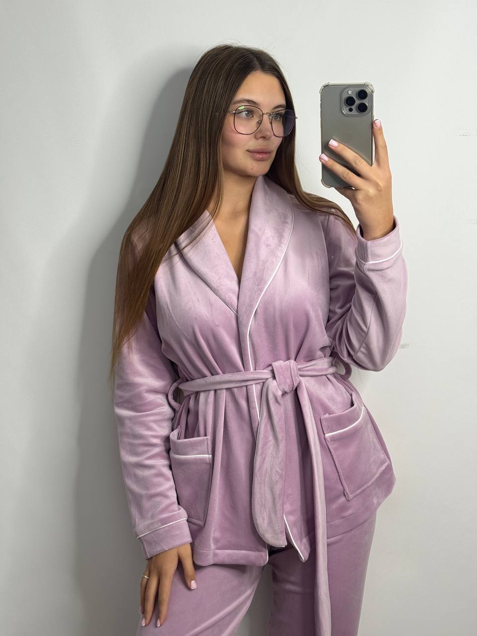 photo_2025-12-01_16-33-59 Костюм велюровий шаль ліловий білий кант - Зображення 1