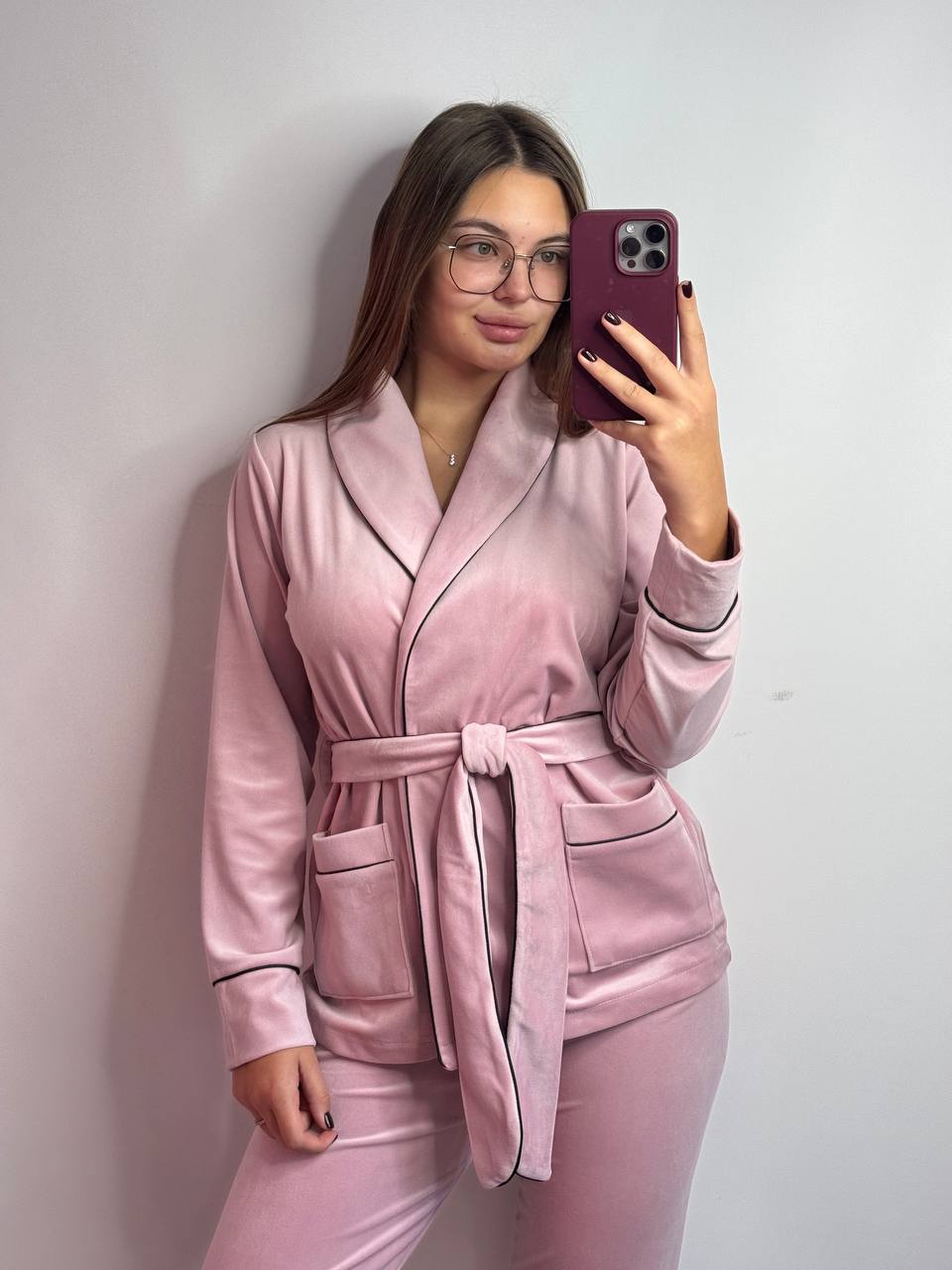 photo_2025-12-01_16-42-49 Костюм велюровий шаль пудра білий кант - Зображення 1