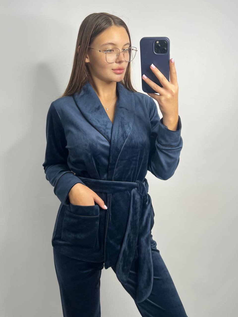 photo_2025-12-01_16-55-25 Костюм велюровий шаль синій чорний кант - Зображення 1
