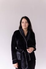 Костюм велюровий шаль чорний білий кант