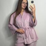 Вишуканий домашній костюм на запах пудра 2