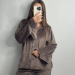 Плюшевий домашній костюм з рюшою мокко