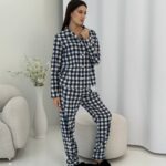 Домашній костюм у трендовий клітчастий принт молочна з синім