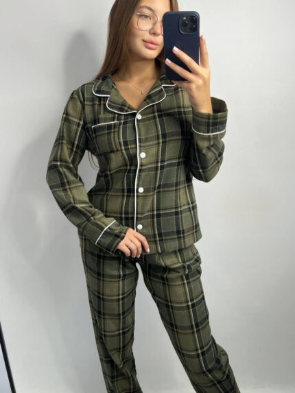 Домашній костюм у трендовий клітчастий принт темно - зелений