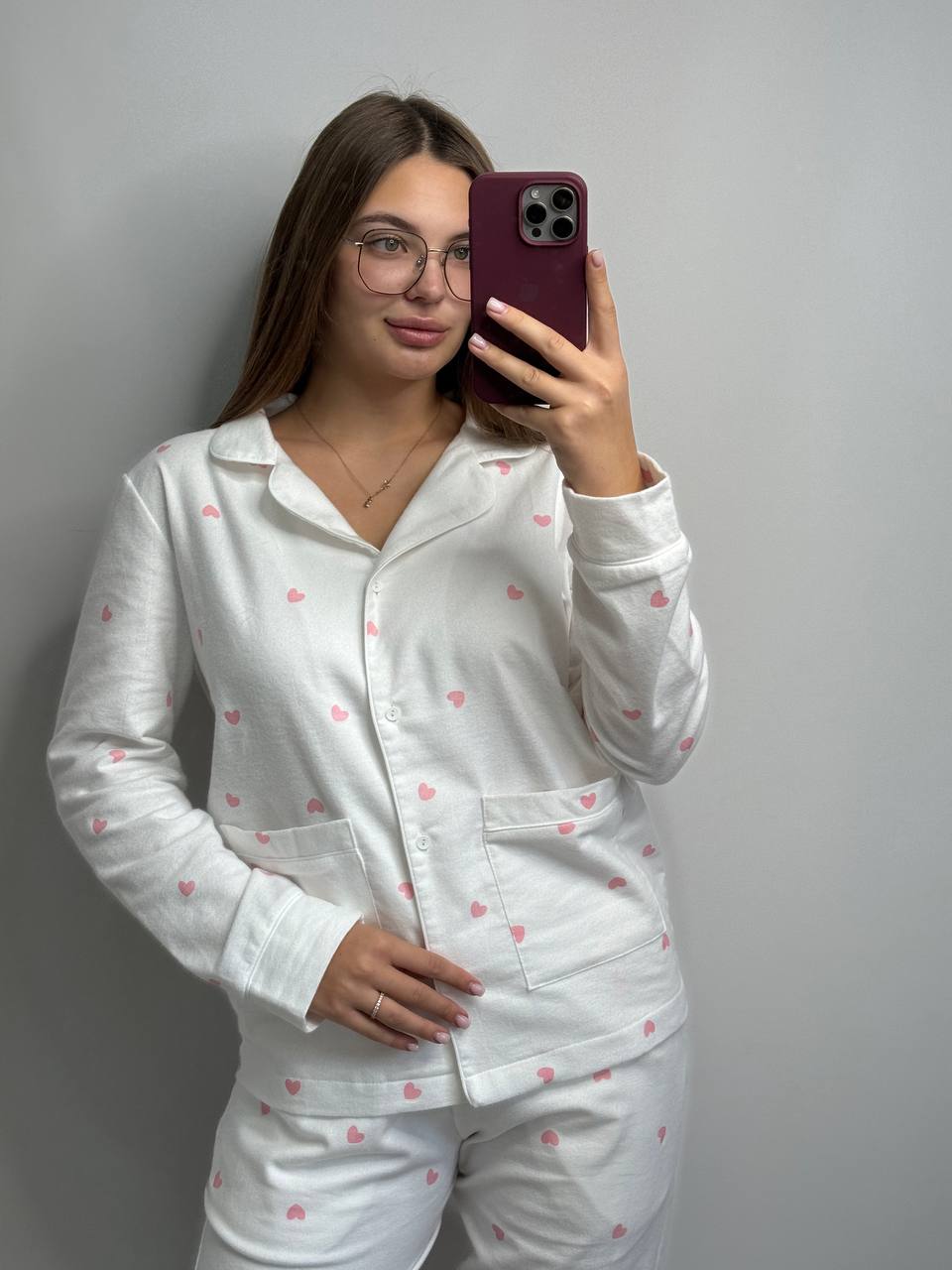 photo_2025-12-08_13-10-58 Домашній костюм у тканині фланель в рожеві сердечка білий кант - Зображення 1