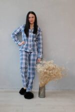 Домашній костюм у трендовий клітчастий принт біло-синій - Зображення 7