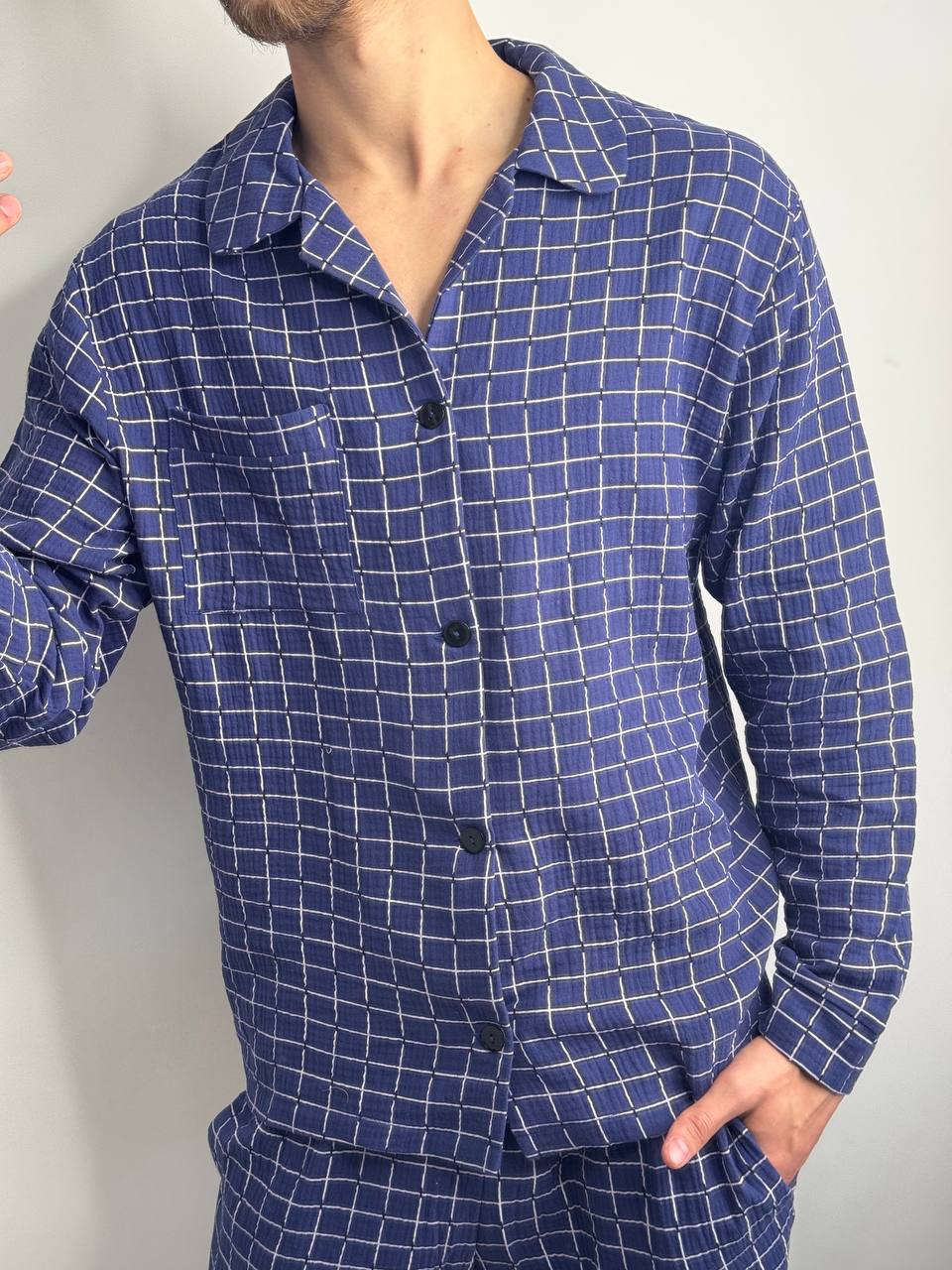 photo_2025-12-09_21-21-14 Муслінова чоловіча піжама синій в клітинку - Зображення 1