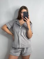 Домашній велюровий костюм сорочка на ґудзиках і шорти срібло білий кант