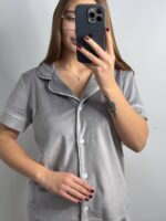 Домашній велюровий костюм сорочка на ґудзиках і шорти срібло білий кант - Зображення 6