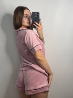 Домашній велюровий костюм сорочка на ґудзиках і шорти пудра чорний кант - Зображення 2