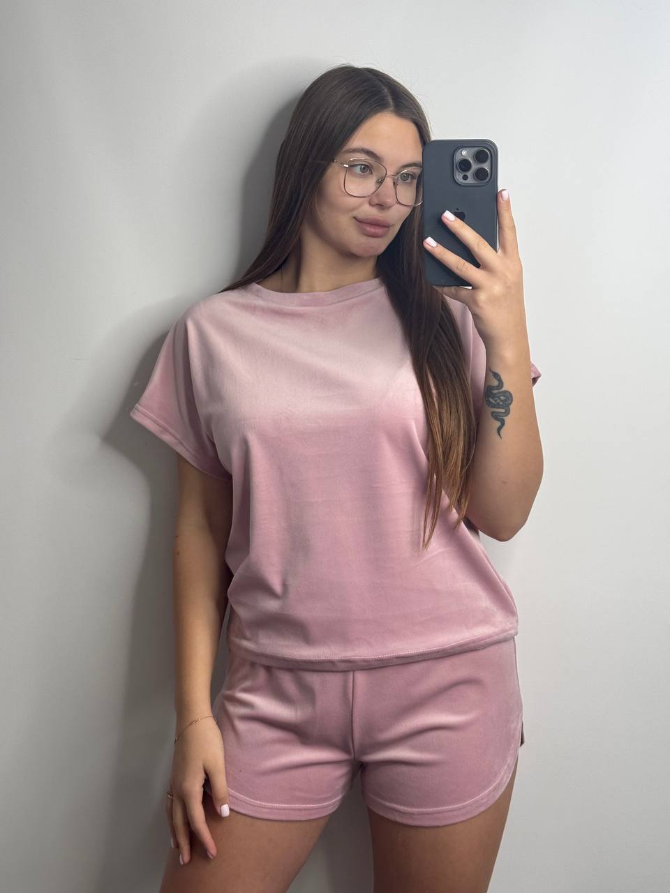 photo_2025-12-10_09-27-07 Плюшева піжама двійка | Футболка | Шорти пудра - Зображення 1