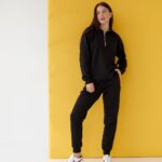 Спортивний костюм із замком темна чорний