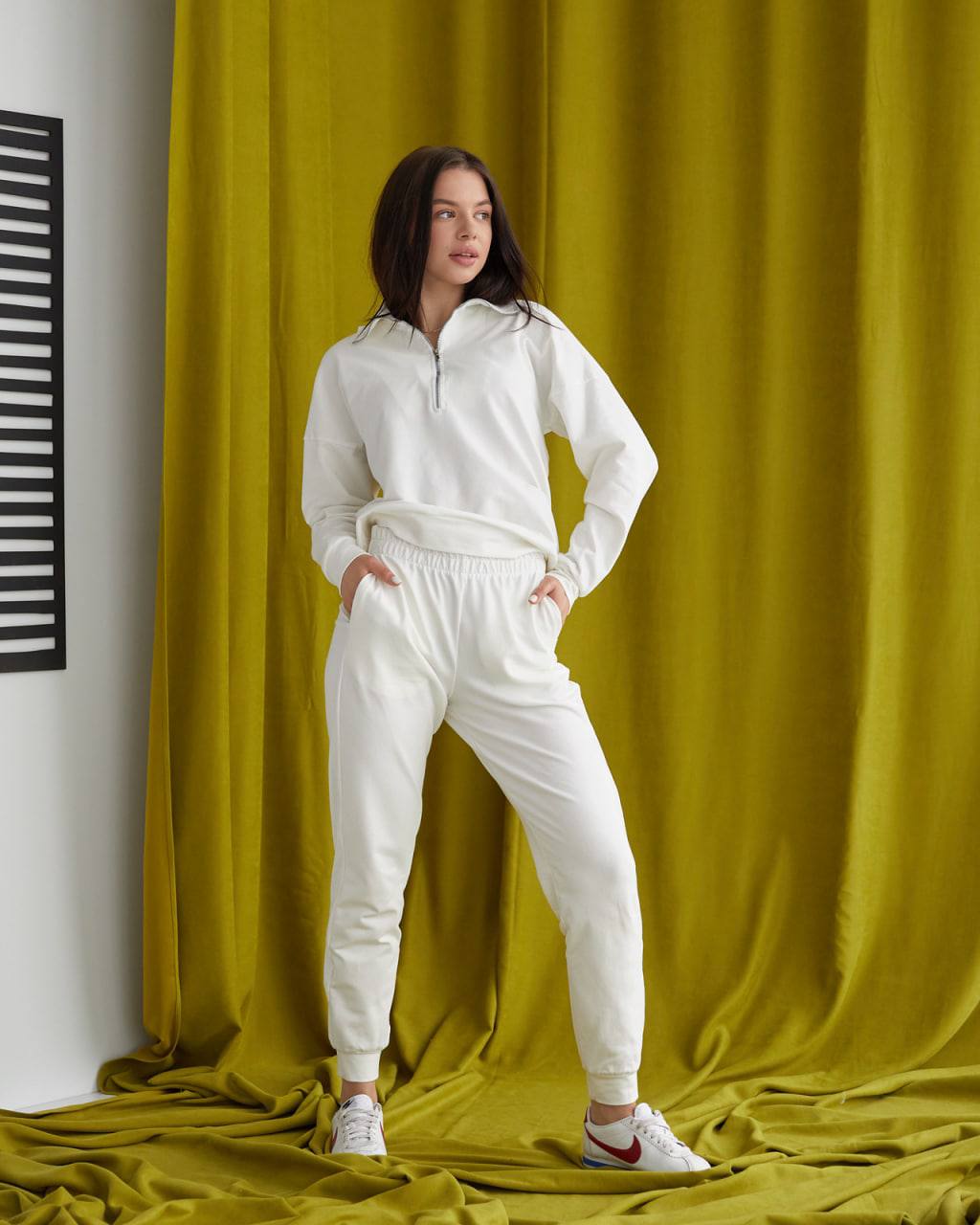 photo_2025-12-11_21-46-42 Спортивний костюм із замком темна молочний - Зображення 1