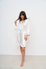 Стильний шовковий халат айворі чорний кант