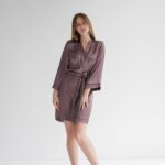 Стильний шовковий халат мокко чорний кант