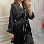 Стильний шовковий халат чорний білий кант