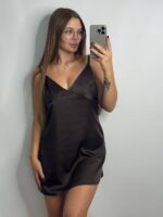 Нічна сорочка з ніжної шовкової тканини брауні