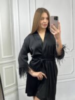 Шовковий халат з пір'ям на рукавах чорний - Зображення 8