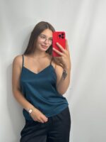 Базова майка у тканині шовк смарагд - Зображення 4