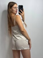 Шовкова піжама майка і шорти бежевий - Зображення 3